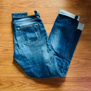 Leara Woman slim fit boyfriend jeans